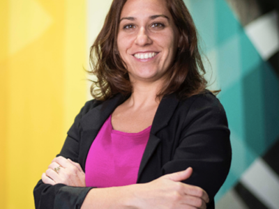Belén Kayser. Periodista, escritora y conferenciante, especializada en economía y medio ambiente, entre otros