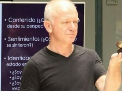 Carlos Goga. Search inside yourself certified teacher y autor de #lovetopía. El nuevo mundo que llevamos en nuestro corazón