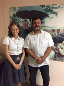 Foto: María Moreno, directora de MCP Team y Sergio Moratón, responsable de la Delegación de la Comunidad Valenciana y la Región de Murcia de la Fundación Vicente Ferrer